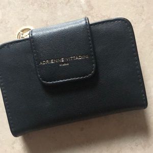 Adrienne Vittadini wallet